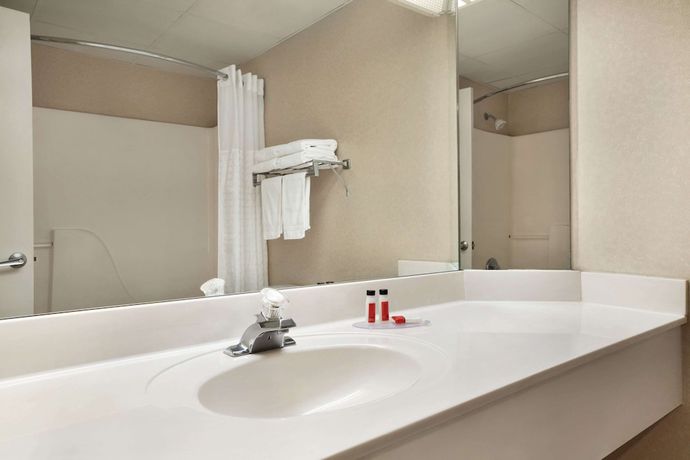 Imagen de la habitación del Hotel Super 8 By Wyndham Cherokee. Foto 14