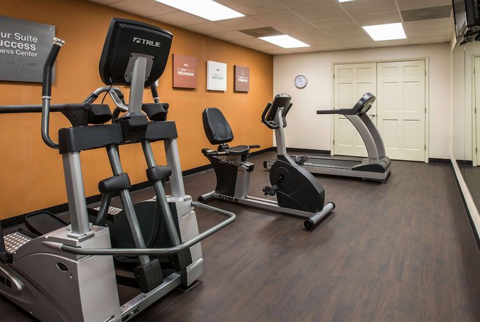 Imagen de los interiores del Hotel Super 8 By Wyndham Cherokee. Foto 17