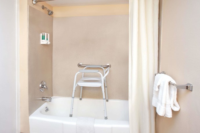 Imagen de la habitación del Hotel Super 8 By Wyndham Chicago/rosemont/o'hare/se. Foto 5
