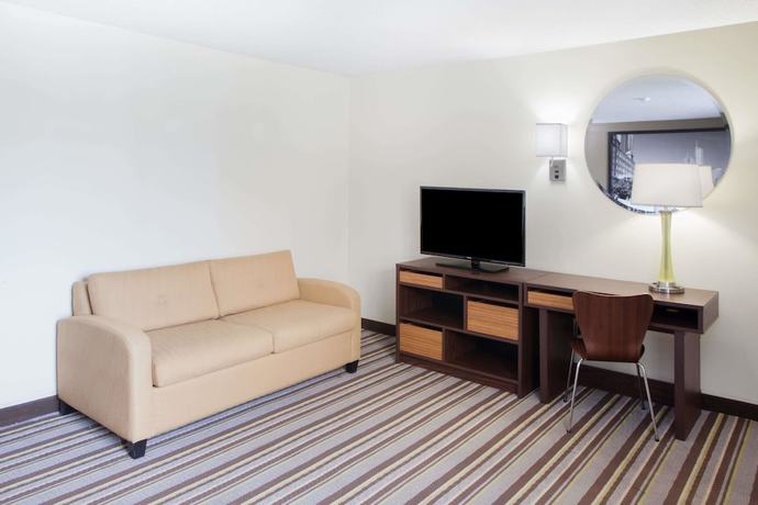Imagen de la habitación del Hotel Super 8 By Wyndham Chicago/rosemont/o'hare/se. Foto 11