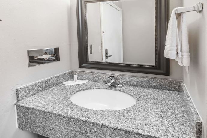 Imagen de la habitación del Hotel Super 8 By Wyndham Chickasha. Foto 6