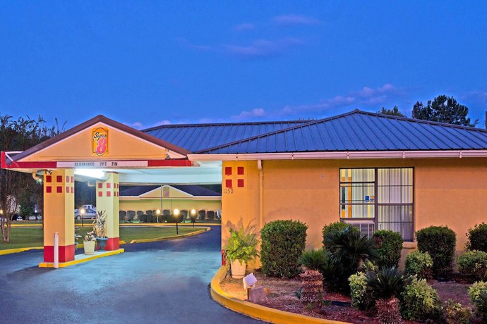 Imagen general del Hotel Super 8 By Wyndham Chipley. Foto 1