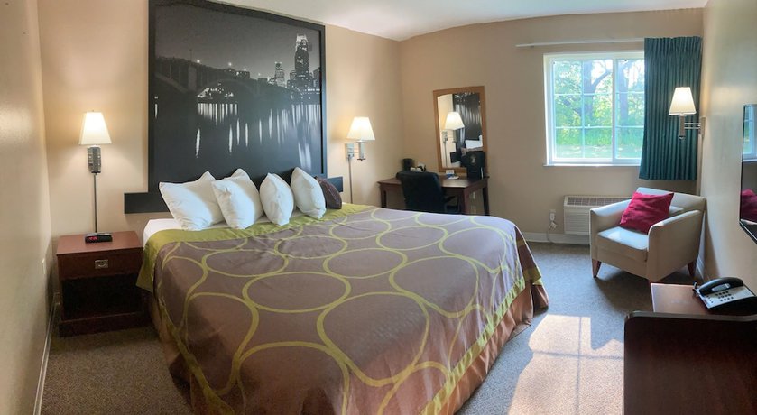 Imagen de la habitación del Hotel Super 8 By Wyndham Chisago City. Foto 10
