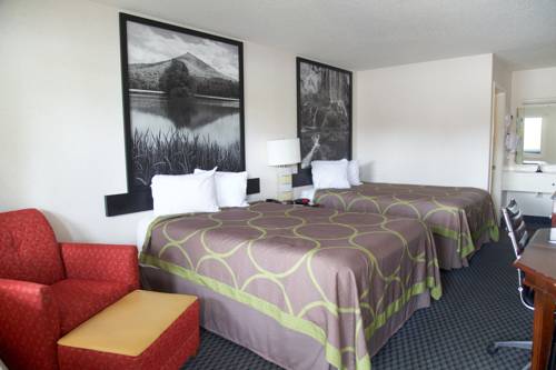 Imagen de la habitación del Hotel Super 8 By Wyndham Christiansburg. Foto 8