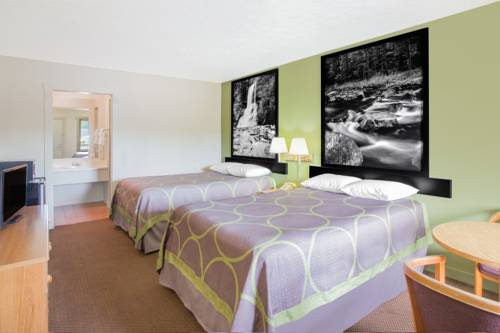 Imagen de la habitación del Hotel Super 8 By Wyndham Christiansburg. Foto 11