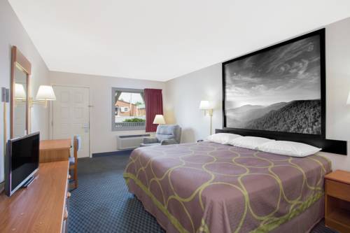 Imagen de la habitación del Hotel Super 8 By Wyndham Christiansburg. Foto 12
