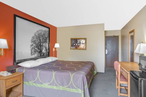 Imagen de la habitación del Hotel Super 8 By Wyndham Christiansburg/blacksburg Area. Foto 5