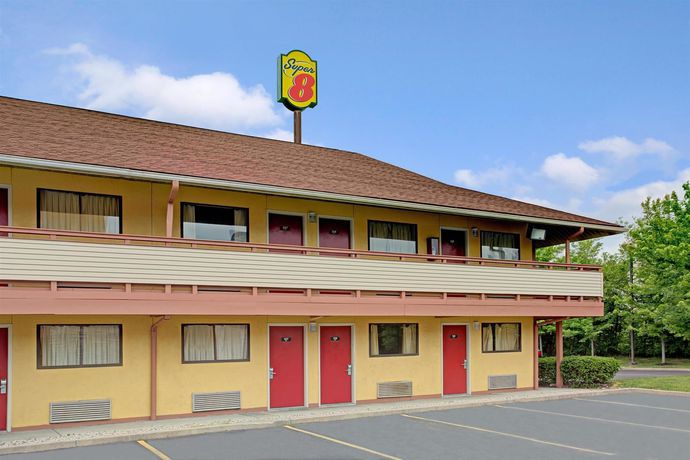 Imagen general del Hotel Super 8 By Wyndham Cincinnati/springdale Oh. Foto 2