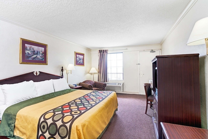 Imagen de la habitación del Hotel Super 8 By Wyndham Clarksville East. Foto 7