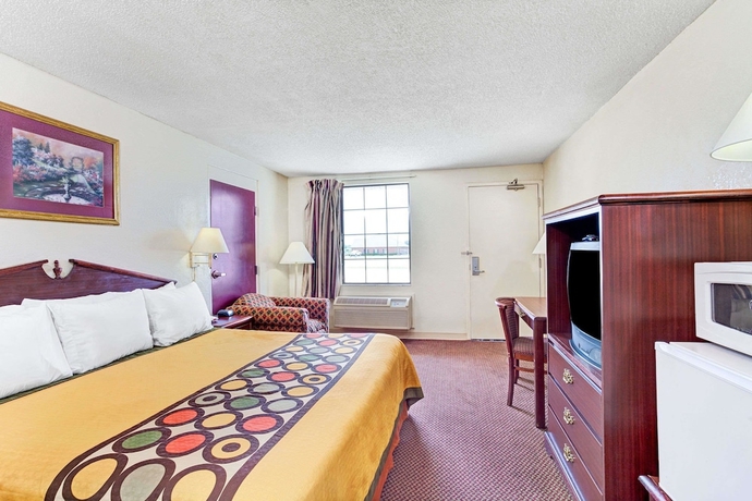 Imagen de la habitación del Hotel Super 8 By Wyndham Clarksville East. Foto 12