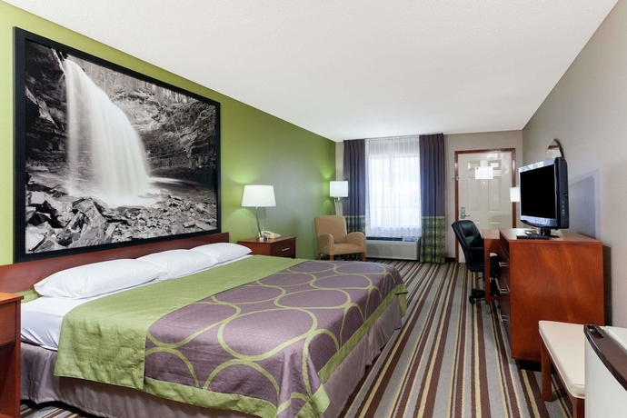 Imagen de la habitación del Hotel Super 8 By Wyndham Clarksville Northeast. Foto 10