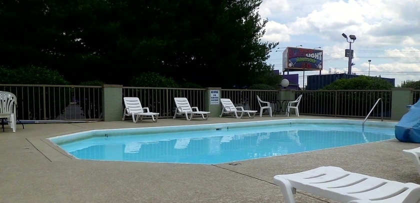 Imagen general del Hotel Super 8 By Wyndham Clarksville Northeast. Foto 1