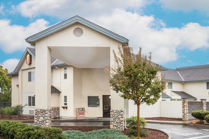 Imagen general del Hotel Super 8 By Wyndham Cloverdale Wine Country. Foto 5