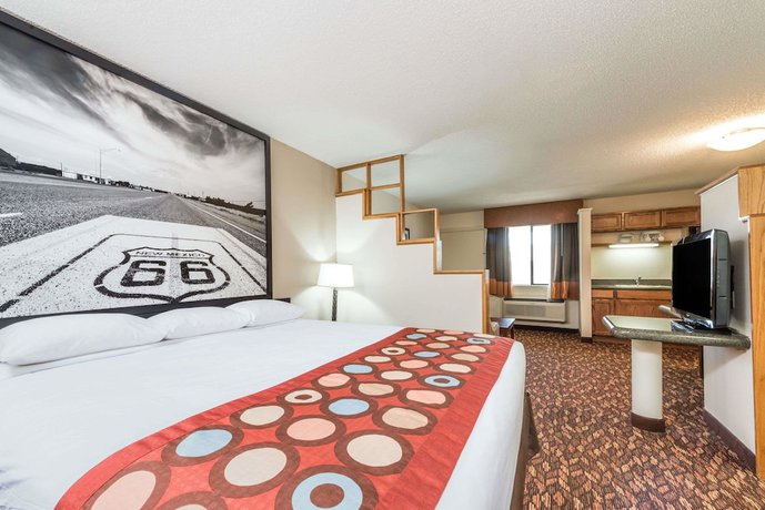 Imagen de la habitación del Hotel Super 8 By Wyndham Clovis. Foto 6