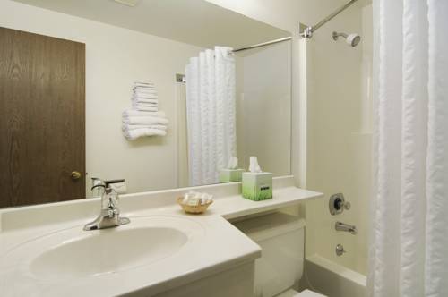 Imagen de la habitación del Hotel Super 8 By Wyndham Cody. Foto 9