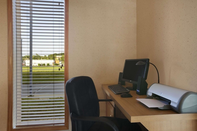 Imagen de los interiores del Hotel Super 8 By Wyndham Collinsville St. Louis. Foto 16