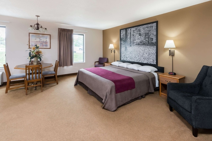 Imagen de la habitación del Hotel Super 8 By Wyndham Columbia Clark Lane. Foto 4