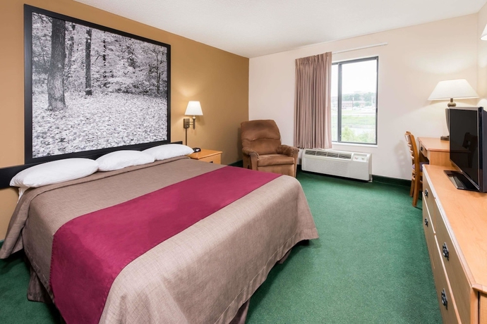 Imagen de la habitación del Hotel Super 8 By Wyndham Columbia Clark Lane. Foto 6