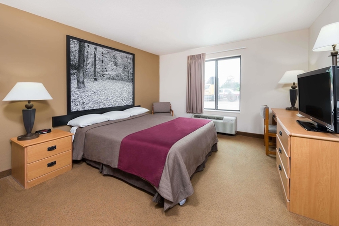 Imagen de la habitación del Hotel Super 8 By Wyndham Columbia Clark Lane. Foto 12