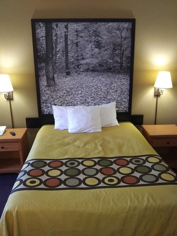 Imagen de la habitación del Hotel Super 8 By Wyndham Columbia East. Foto 11
