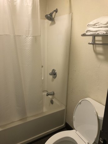 Imagen de la habitación del Hotel Super 8 By Wyndham Columbia. Foto 3