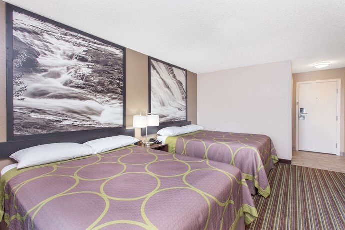Imagen de la habitación del Hotel Super 8 By Wyndham Columbus Airport. Foto 12