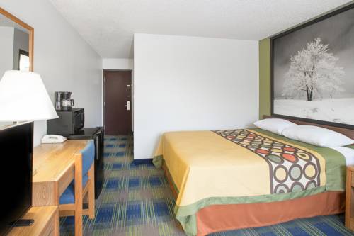 Imagen de la habitación del Hotel Super 8 By Wyndham Columbus NE. Foto 9