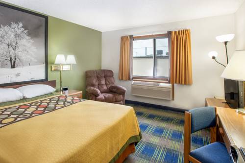 Imagen de la habitación del Hotel Super 8 By Wyndham Columbus NE. Foto 10