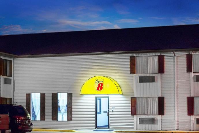Imagen general del Hotel Super 8 By Wyndham Columbus NE. Foto 1
