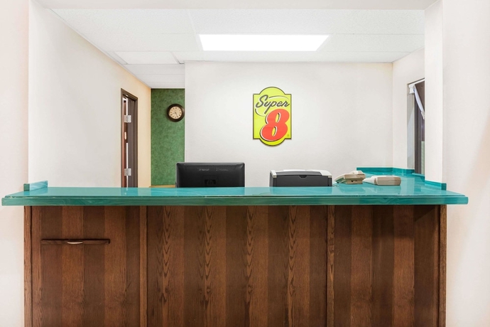 Imagen de los interiores del Hotel Super 8 By Wyndham Conway. Foto 15
