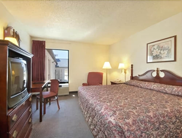 Imagen de la habitación del Hotel Super 8 By Wyndham Conway. Foto 12