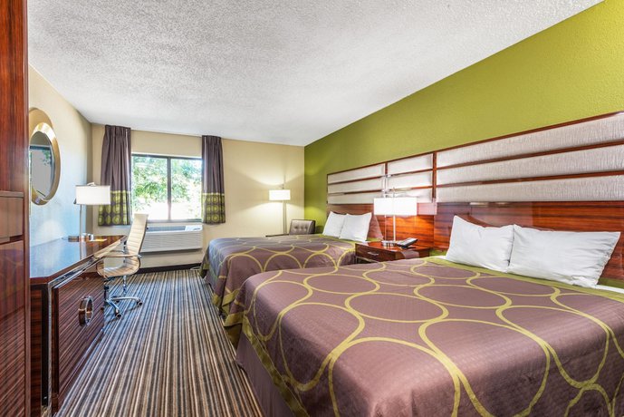 Imagen de la habitación del Hotel Super 8 By Wyndham Copley Akron. Foto 2