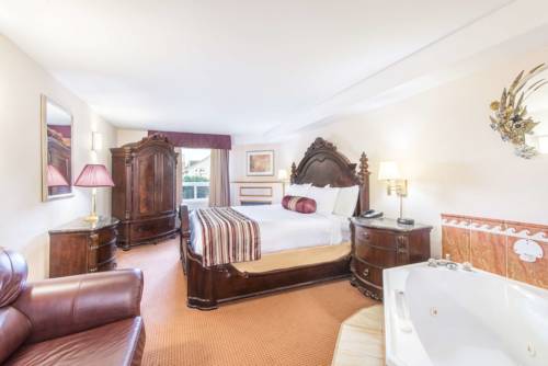 Imagen de la habitación del Hotel Super 8 By Wyndham Cornwall On. Foto 3