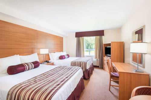 Imagen de la habitación del Hotel Super 8 By Wyndham Cornwall On. Foto 7