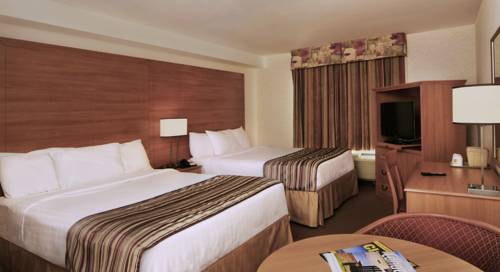 Imagen de la habitación del Hotel Super 8 By Wyndham Cornwall On. Foto 11