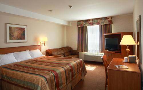 Imagen de la habitación del Hotel Super 8 By Wyndham Cornwall On. Foto 14