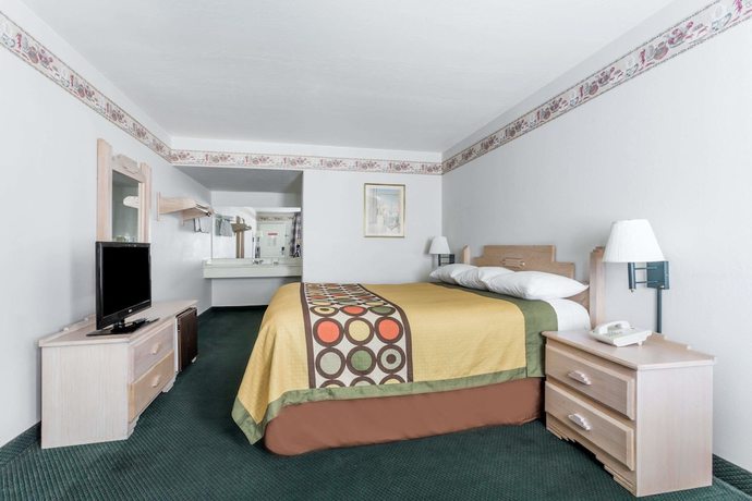 Imagen de la habitación del Hotel Super 8 By Wyndham Cottonwood. Foto 4