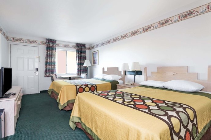 Imagen de la habitación del Hotel Super 8 By Wyndham Cottonwood. Foto 5