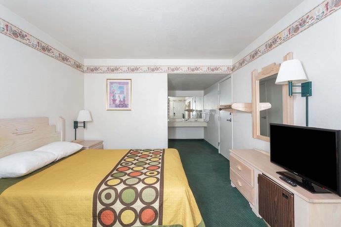 Imagen de la habitación del Hotel Super 8 By Wyndham Cottonwood. Foto 9