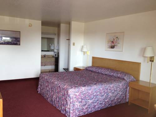 Imagen de la habitación del Hotel Super 8 By Wyndham Crescent City. Foto 2