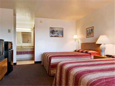 Imagen de la habitación del Hotel Super 8 By Wyndham Crescent City. Foto 5