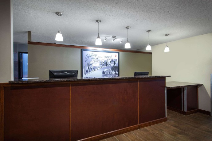 Imagen de los interiores del Hotel Super 8 By Wyndham Cromwell/middletown. Foto 18