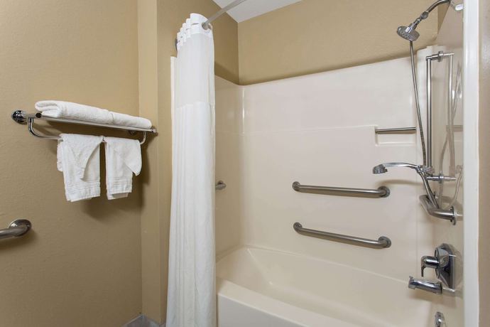 Imagen de la habitación del Hotel Super 8 By Wyndham Cromwell/middletown. Foto 9
