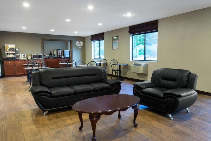 Imagen de los interiores del Hotel Super 8 By Wyndham Cromwell/middletown. Foto 20