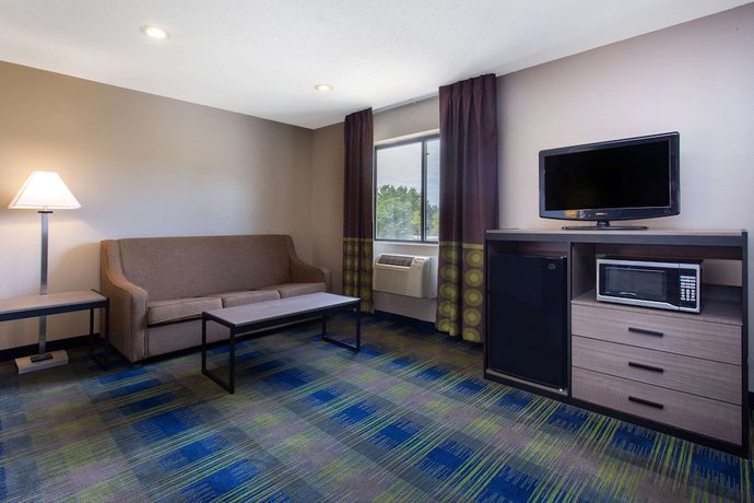 Imagen de la habitación del Hotel Super 8 By Wyndham Cromwell/middletown. Foto 15