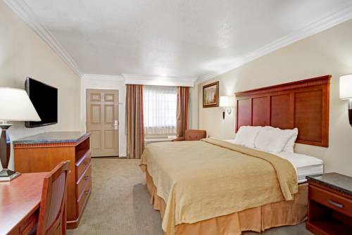 Imagen de la habitación del Hotel Super 8 By Wyndham Cypress Buena Park Area. Foto 3