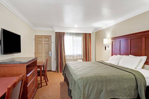 Imagen de la habitación del Hotel Super 8 By Wyndham Cypress Buena Park Area. Foto 4