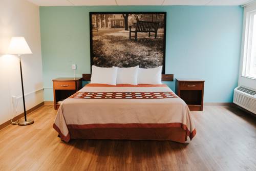 Imagen de la habitación del Hotel Super 8 By Wyndham Danbury. Foto 4