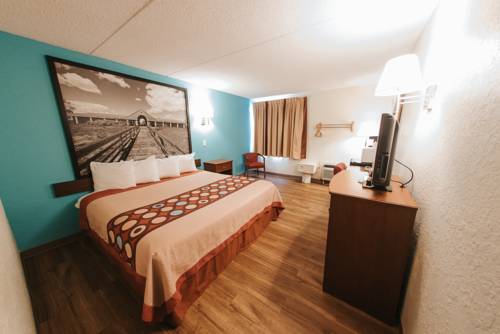Imagen de la habitación del Hotel Super 8 By Wyndham Danbury. Foto 5