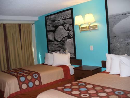 Imagen de la habitación del Hotel Super 8 By Wyndham Danbury. Foto 6